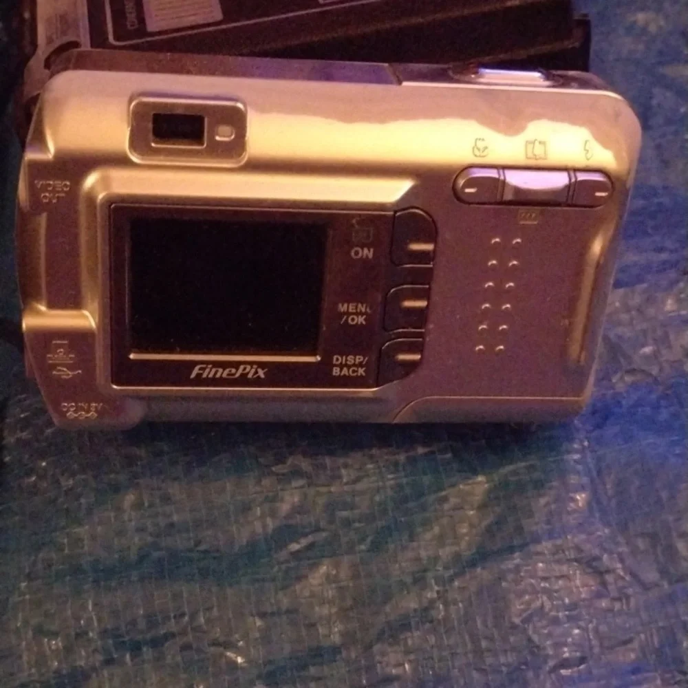Fuji Fine Pix Camera